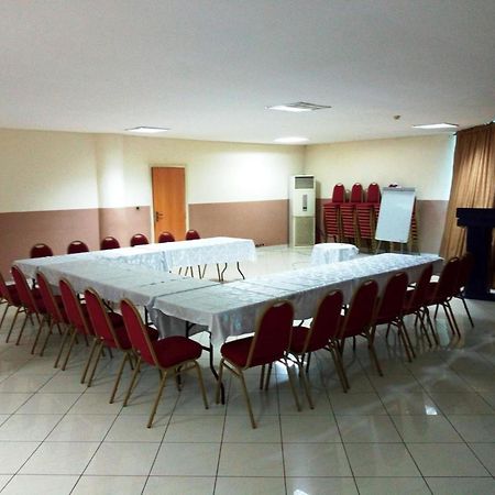 Room In Lodge - Golden Royale Hotel Enugu 外观 照片
