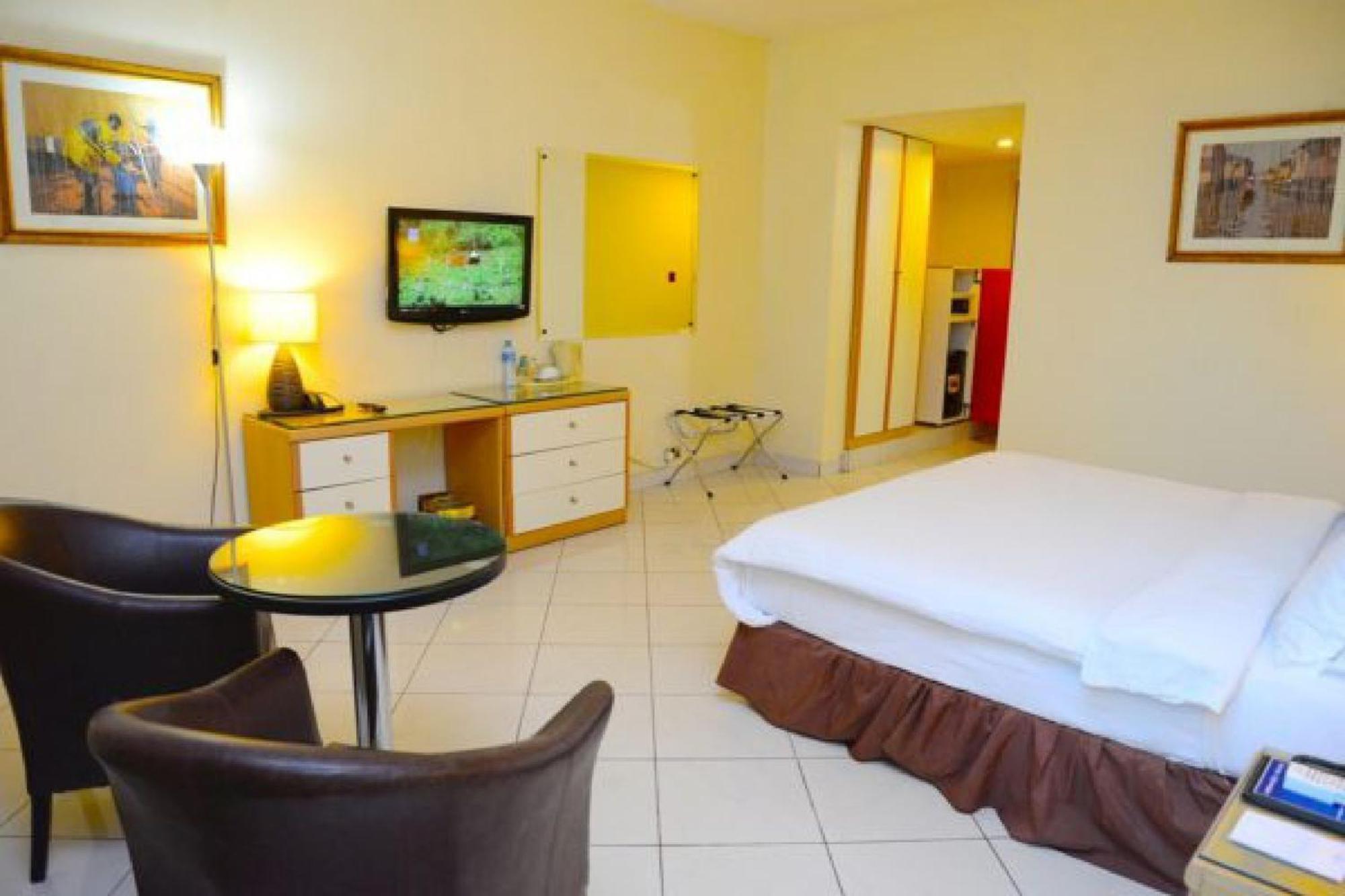 Room In Lodge - Golden Royale Hotel Enugu 外观 照片